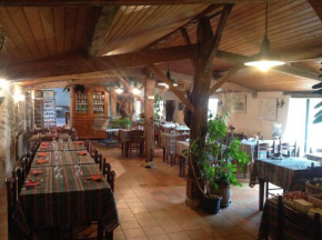  Ferme Auberge L'Ile Sauvage  Буен